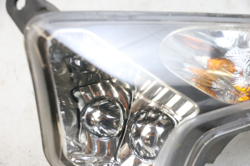 photo de LEWY PRZEDNI KIERUNKOWSKAZ SYM GTS EVO 125 (2009 - 2013) - Zoom stanu zużycia