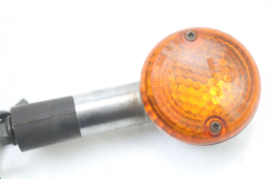 photo de LEWY PRZEDNI KIERUNKOWSKAZ SUZUKI GZ MARAUDER 125 (1998 - 2004) - Szczegół części