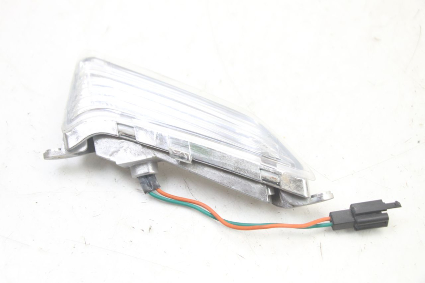 photo de KIERUNKOWSKAZ PRZEDNI LEWY KYMCO PEOPLE S 125 (2000 - 2008) - Zoom stanu zużycia