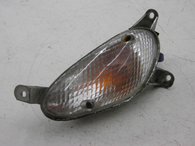 photo de KIERUNKOWSKAZ PRZEDNI LEWY KYMCO SPACER 50 (1998 - 2009) - Zoom stanu zużycia