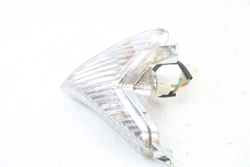 photo de KIERUNKOWSKAZ PRZEDNI LEWY LONGJIA SHARPY 125 (2020 - 2024) - Szczegół części