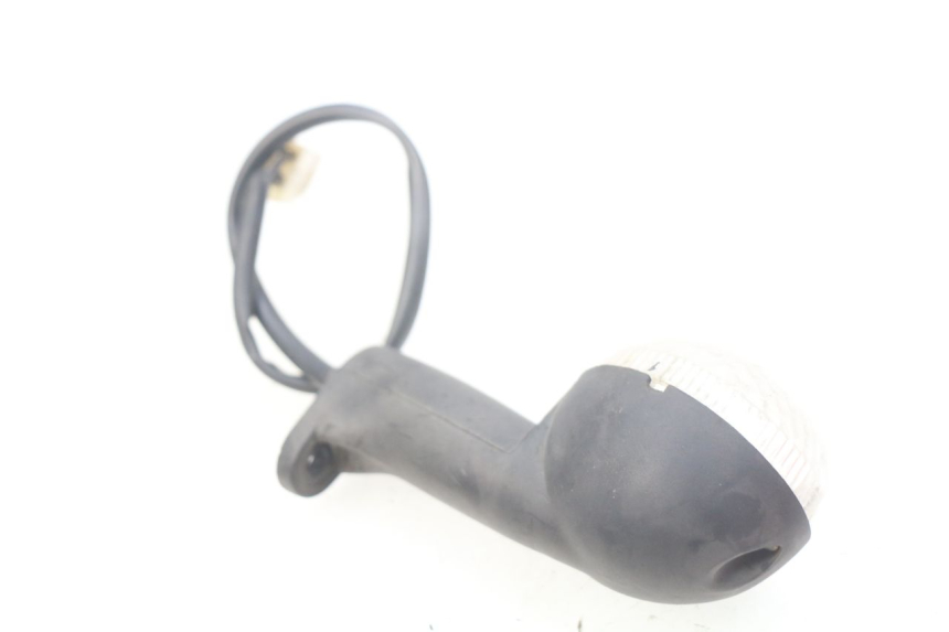 photo de KIERUNKOWSKAZ PRZEDNI LEWY PEUGEOT LUDIX 50 (2005 - 2007) - Szczegół części