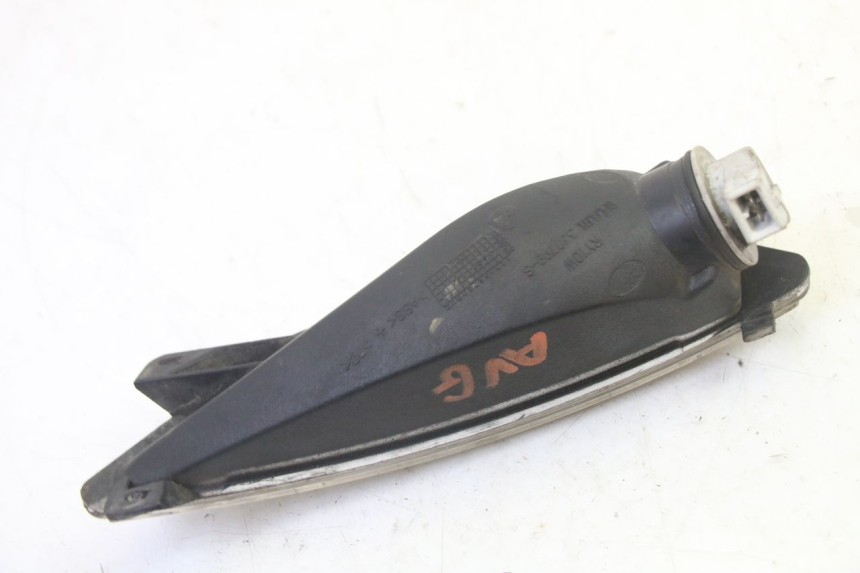 photo de KIERUNKOWSKAZ PRZEDNI LEWY PIAGGIO MP3 125 (2006 - 2014) - Inny kąt widzenia