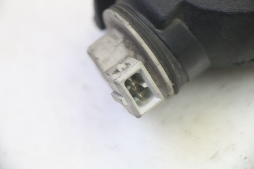 photo de KIERUNKOWSKAZ PRZEDNI LEWY PIAGGIO MP3 125 (2006 - 2014) - Zbliżenie techniczne