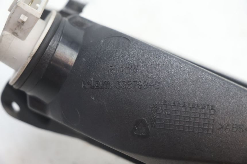 photo de KIERUNKOWSKAZ PRZEDNI LEWY PIAGGIO MP3 125 (2006 - 2014) - Stan powierzchni