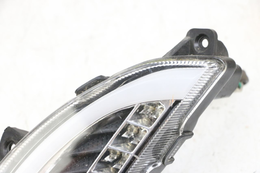 photo de KIERUNKOWSKAZ PRZEDNI LEWY JM MOTORS OLDIES GT 4T 50 (2018 - 2025) - Punkty mocowania