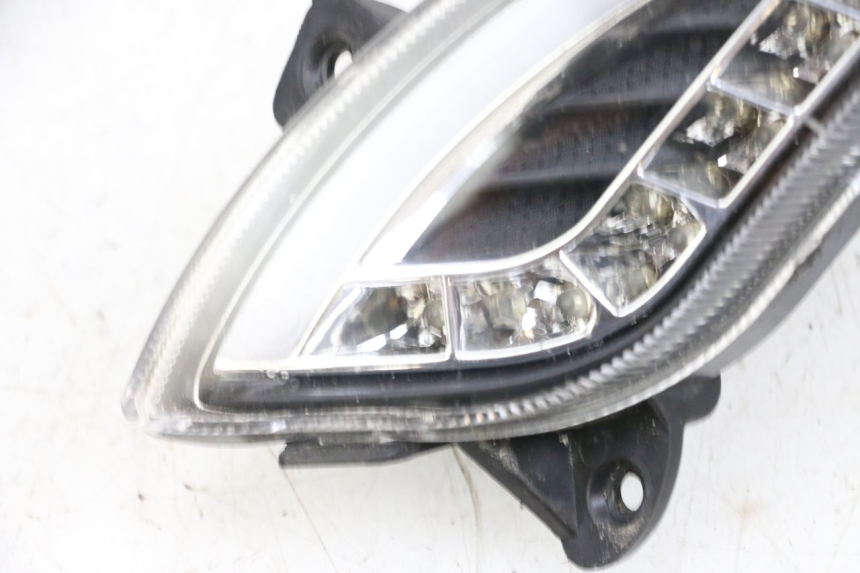 photo de KIERUNKOWSKAZ PRZEDNI LEWY JM MOTORS OLDIES GT 4T 50 (2018 - 2025) - Stan powierzchni