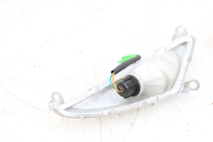 photo de KIERUNKOWSKAZ PRZEDNI LEWY SYM ORBIT 2 4T 50 (2008 - 2017) - Inny kąt widzenia