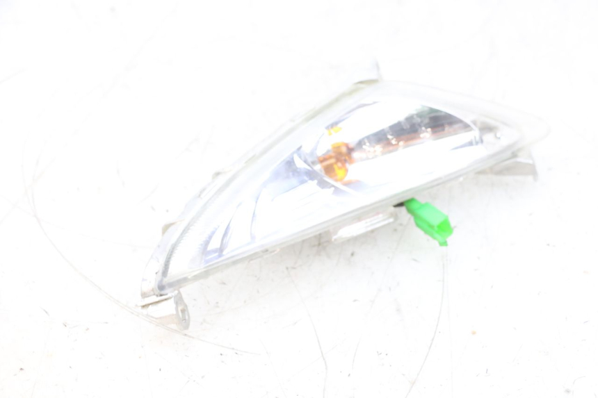 photo de KIERUNKOWSKAZ PRZEDNI LEWY SYM ORBIT 2 4T 50 (2008 - 2017) - Zbliżenie techniczne