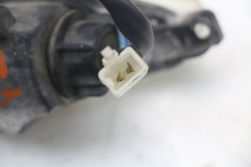 photo de KIERUNKOWSKAZ PRZEDNI LEWY PIAGGIO NEW TYPHOON 50 (2010 - 2017) - Punkty mocowania