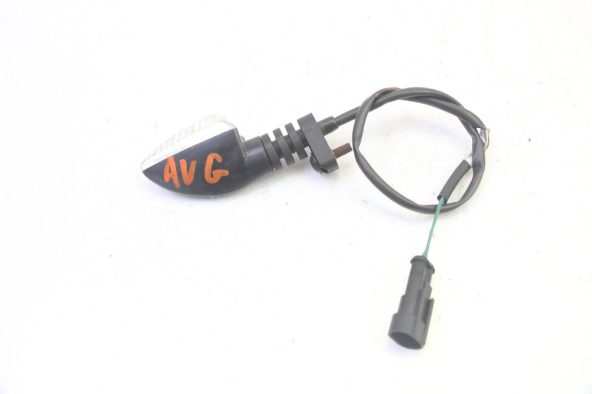 photo de KIERUNKOWSKAZ PRZEDNI LEWY LIGIER PULSE 3 1 (2014 - 2020) - Inny kąt widzenia