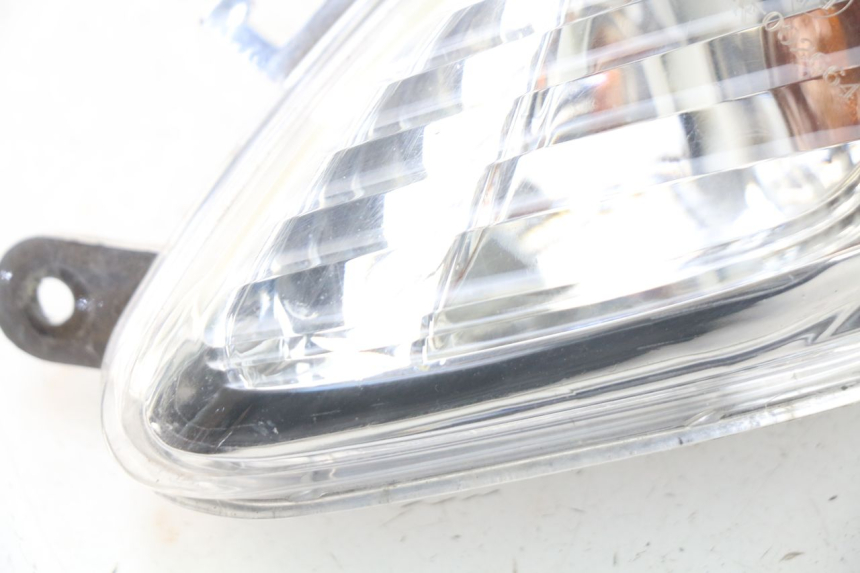 photo de LEWY PRZEDNI KIERUNKOWSKAZ JM MOTORS SANTANA 50 (2014 - 2023) - Punkty mocowania