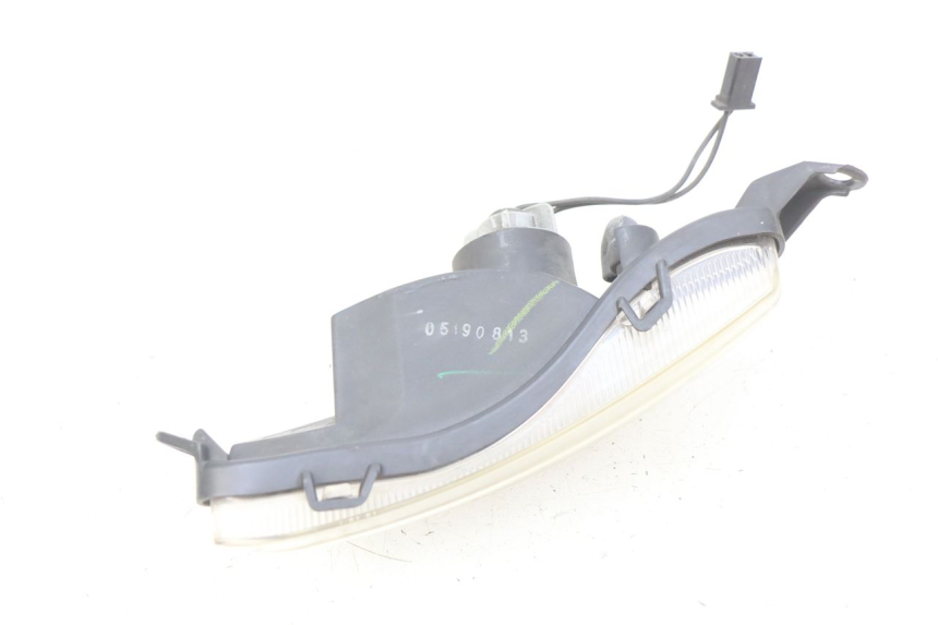 photo de LEWY PRZEDNI KIERUNKOWSKAZ SUZUKI SIXTEEN 125 (2008 - 2010) - Zbliżenie techniczne