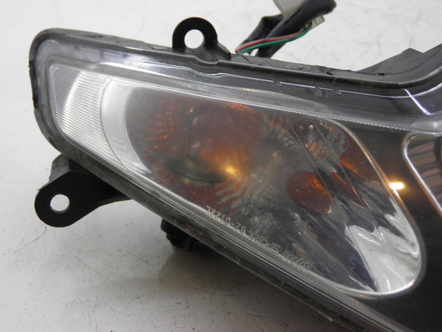 photo de KIERUNKOWSKAZ PRZEDNI LEWY SYM GTS 125 (2005 - 2008) - Zoom stanu zużycia