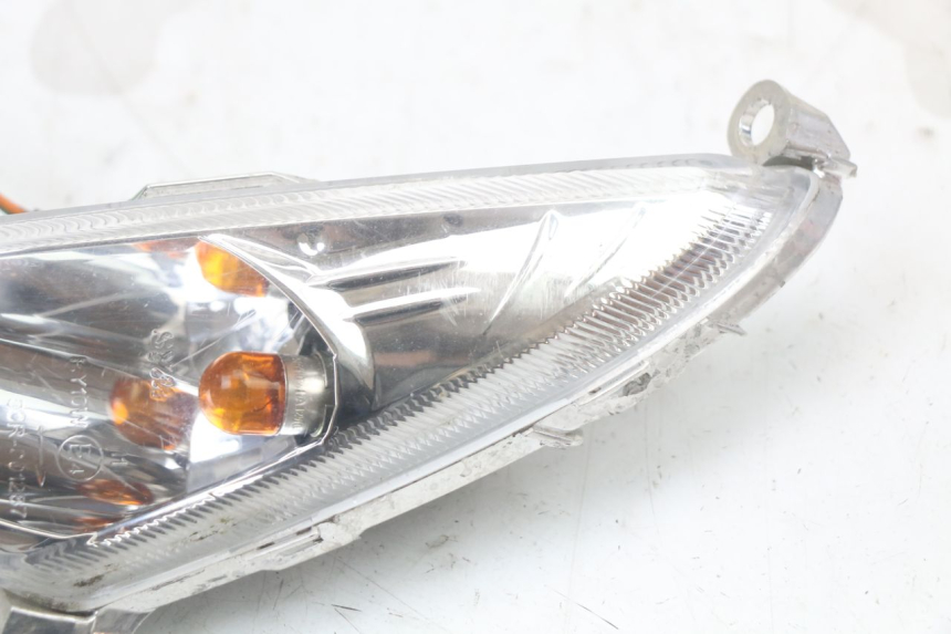 photo de KIERUNKOWSKAZ PRZEDNI LEWY SYM ORBIT 2 4T 50 (2018 - 2022) - Zoom stanu zużycia