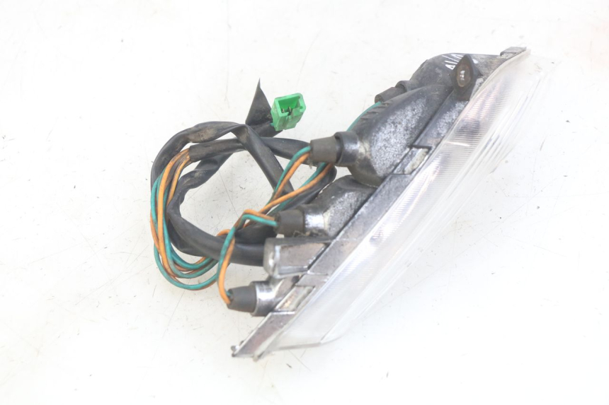 photo de KIERUNKOWSKAZ PRZEDNI LEWY PEUGEOT TWEET 4T 50 (2010 - 2014) - Zbliżenie techniczne