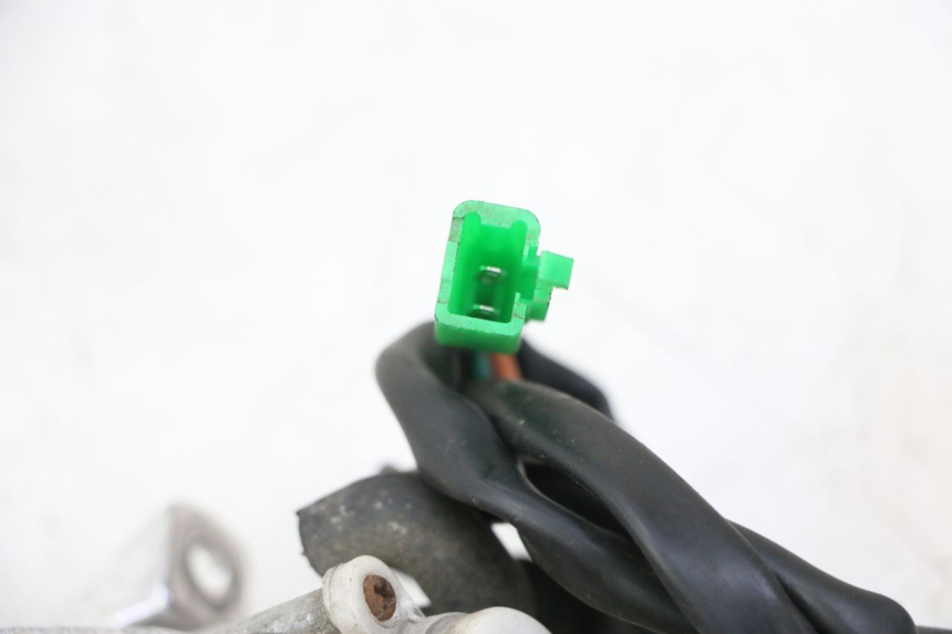 photo de KIERUNKOWSKAZ PRZEDNI LEWY PEUGEOT TWEET 4T 50 (2018 - 2022) - Zoom stanu zużycia