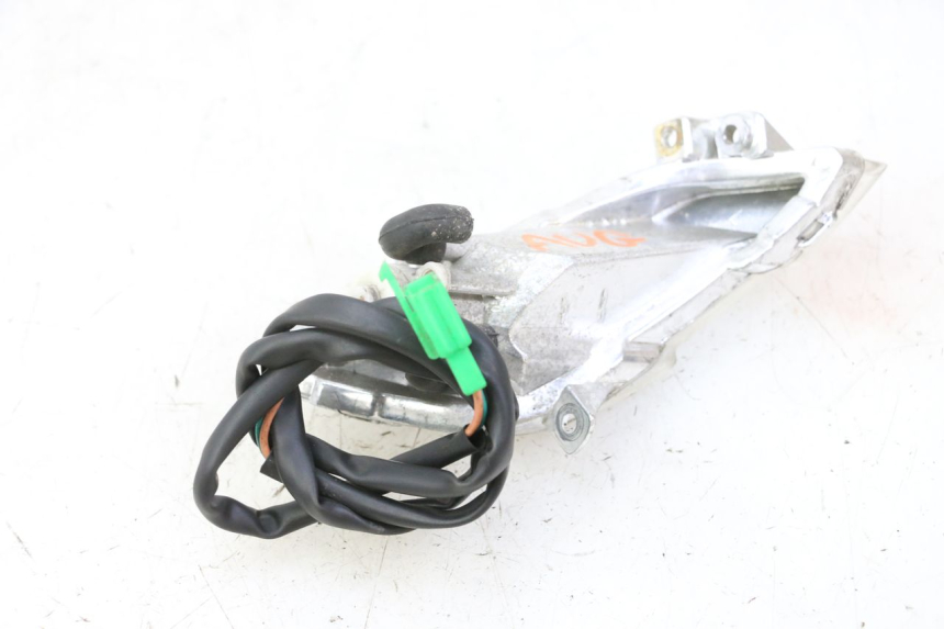 photo de KIERUNKOWSKAZ PRZEDNI LEWY PEUGEOT TWEET 4T 50 (2018 - 2022) - Zbliżenie techniczne