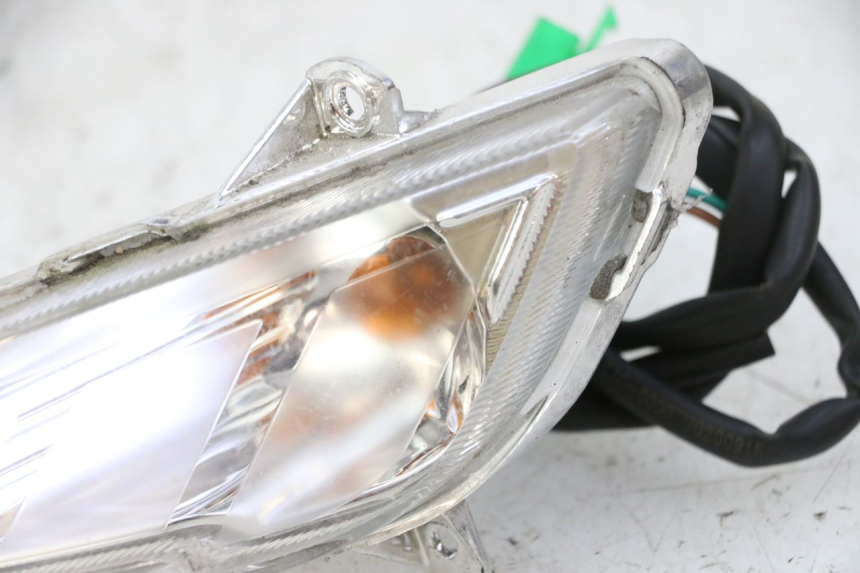 photo de KIERUNKOWSKAZ PRZEDNI LEWY PEUGEOT TWEET 4T 50 (2018 - 2022) - Punkty mocowania