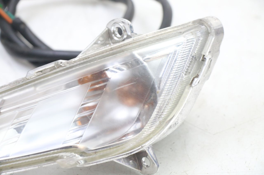 photo de LEWY PRZEDNI KIERUNKOWSKAZ PEUGEOT TWEET PRO CARGO 50 (2018 - 2022) - Zoom stanu zużycia