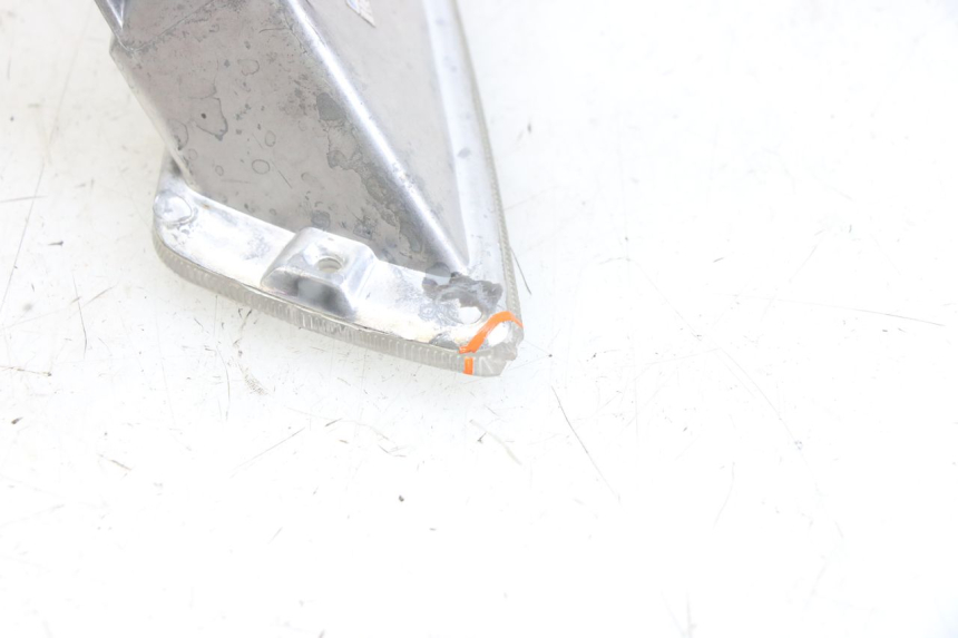 photo de KIERUNKOWSKAZ PRZEDNI LEWY PIAGGIO VESPA GTS SUPER IE 125 (2009 - 2016) - Szczegół części