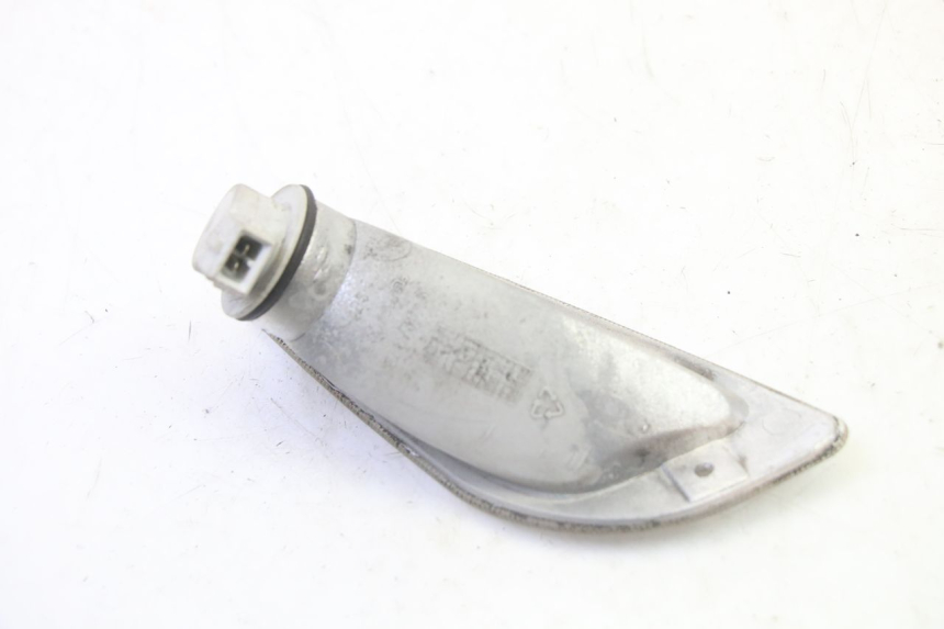 photo de LEWY PRZEDNI KIERUNKOWSKAZ PIAGGIO VESPA S 2T 50 (2007 - 2014) - Zbliżenie techniczne