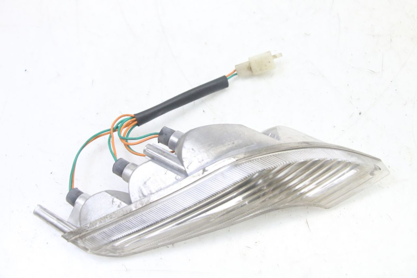 photo de LEWY PRZEDNI KIERUNKOWSKAZ PEUGEOT VIVACITY NEW 2T 50 (2008 - 2017) - Zoom stanu zużycia