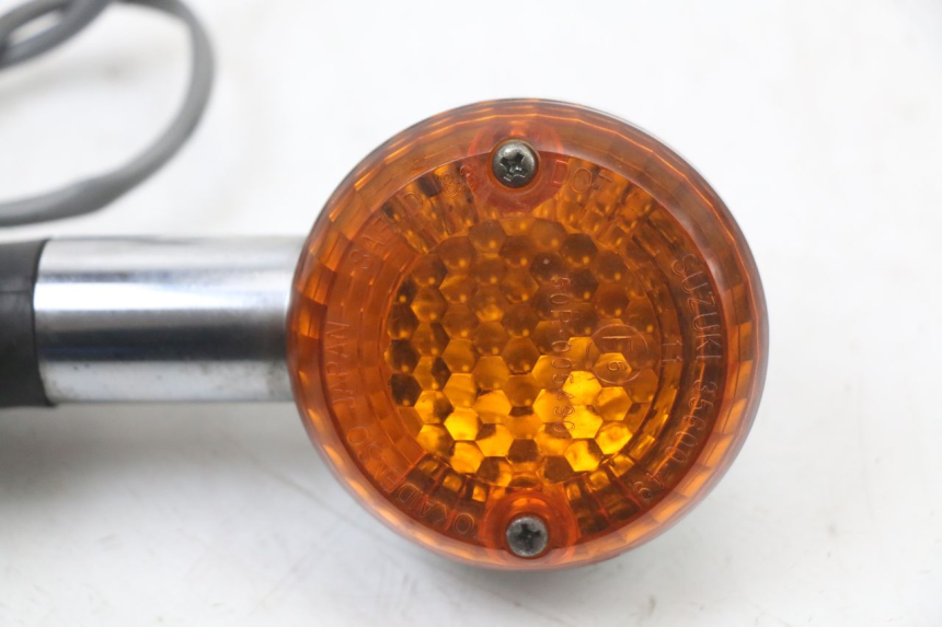 photo de LEWY PRZEDNI KIERUNKOWSKAZ SUZUKI VL INTRUDER 125 (2004 - 2007) - Szczegół części