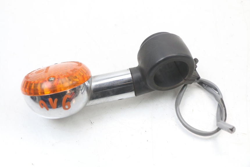 photo de LEWY PRZEDNI KIERUNKOWSKAZ SUZUKI VL INTRUDER 125 (2004 - 2007) - Zoom stanu zużycia