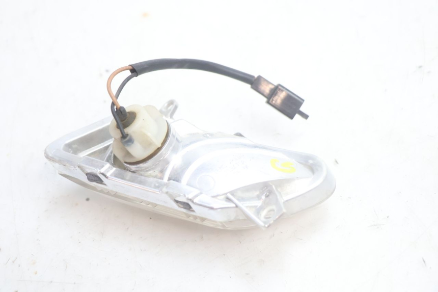 photo de KIERUNKOWSKAZ PRZEDNI LEWY YAMAHA XMAX X-MAX 125 (2006 - 2009) - Inny kąt widzenia