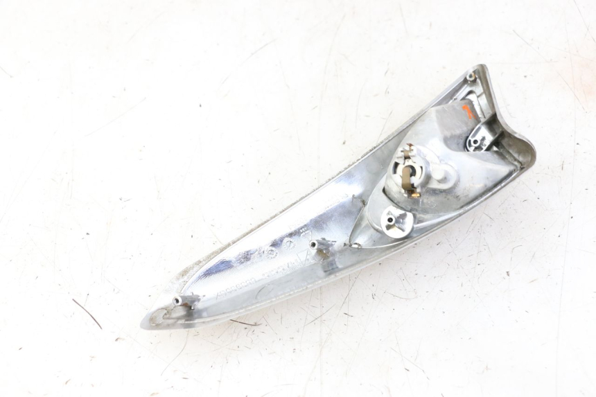 photo de KIERUNKOWSKAZ PRZEDNI LEWY PIAGGIO XEVO - X EVO 125 (2007 - 2017) - Zbliżenie techniczne