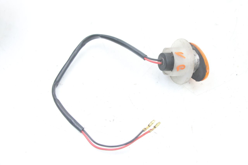 photo de KIERUNKOWSKAZ PRZEDNI LEWY YAMAHA FZS FAZER 600 (2001 - 2003) - Zbliżenie techniczne