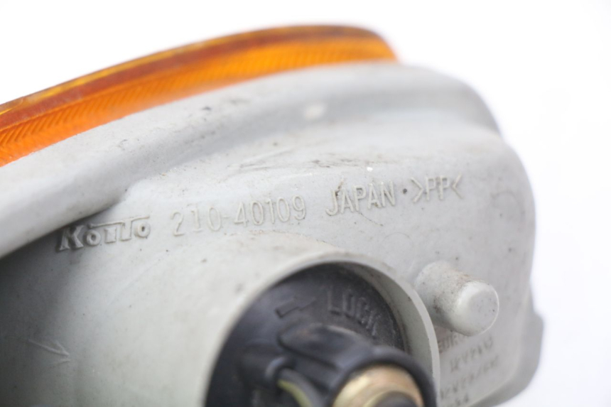 photo de KIERUNKOWSKAZ PRZEDNI LEWY KAWASAKI ZZR 600 (1995 - 2004) - Inny kąt widzenia