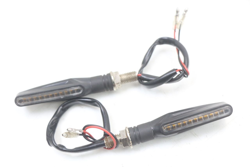 photo de KIERUNKOWSKAZ PRZEDNI HYOSUNG GTR 125 (2006 - 2008) - Zoom stanu zużycia