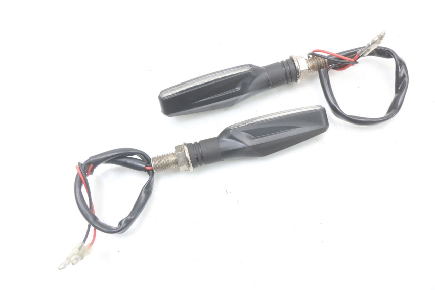 photo de KIERUNKOWSKAZ PRZEDNI HYOSUNG GTR 125 (2006 - 2008) - Inny kąt widzenia