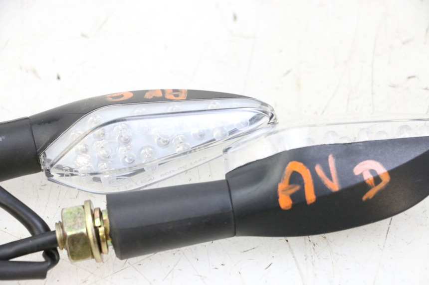 photo de KIERUNKOWSKAZ PRZEDNI KIDEN KD125-G 125 (2018 - 2022) - Szczegół części