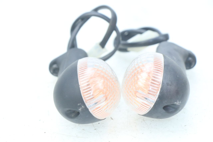 photo de KIERUNKOWSKAZ PRZEDNI PEUGEOT LUDIX BLASTER 50 (2006 - 2014) - Inny kąt widzenia