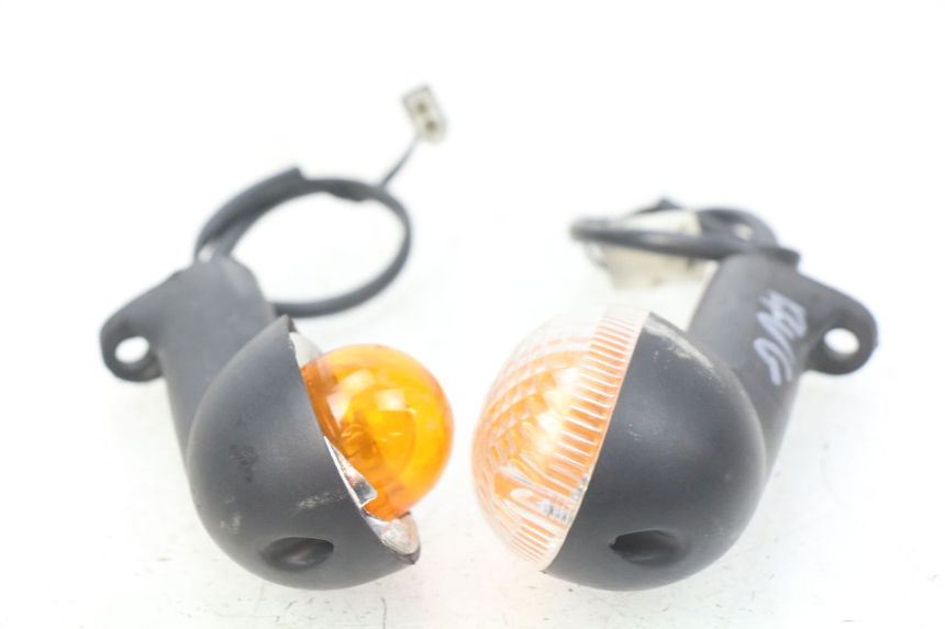 photo de KIERUNKOWSKAZ PRZEDNI PEUGEOT LUDIX 50 (2008 - 2017) - Zbliżenie techniczne