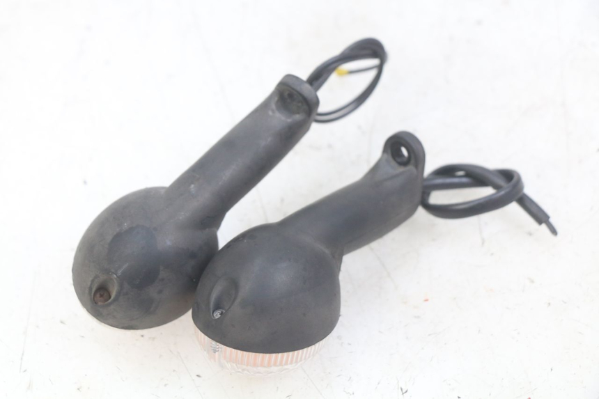 photo de KIERUNKOWSKAZ PRZEDNI PEUGEOT LUDIX 50 (2005 - 2007) - Szczegół części