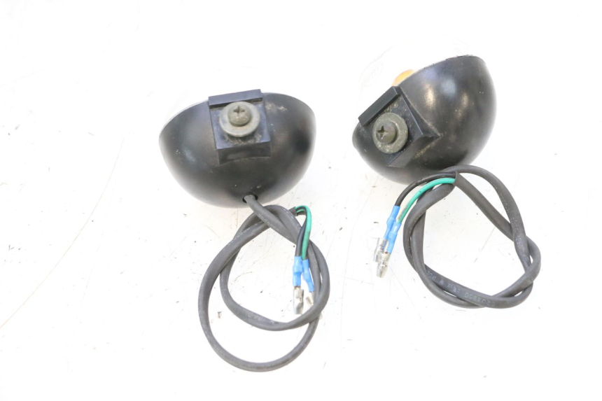 photo de KIERUNKOWSKAZ PRZEDNI KEEWAY MATRIX RX9 125 (2006 - 2007) - Zbliżenie techniczne