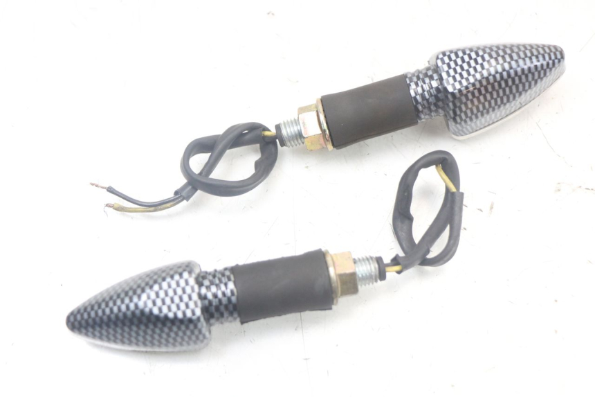 photo de KIERUNKOWSKAZ PRZEDNI HONDA NTV DEAUVILLE 650 (1998 - 2001) - Zoom stanu zużycia