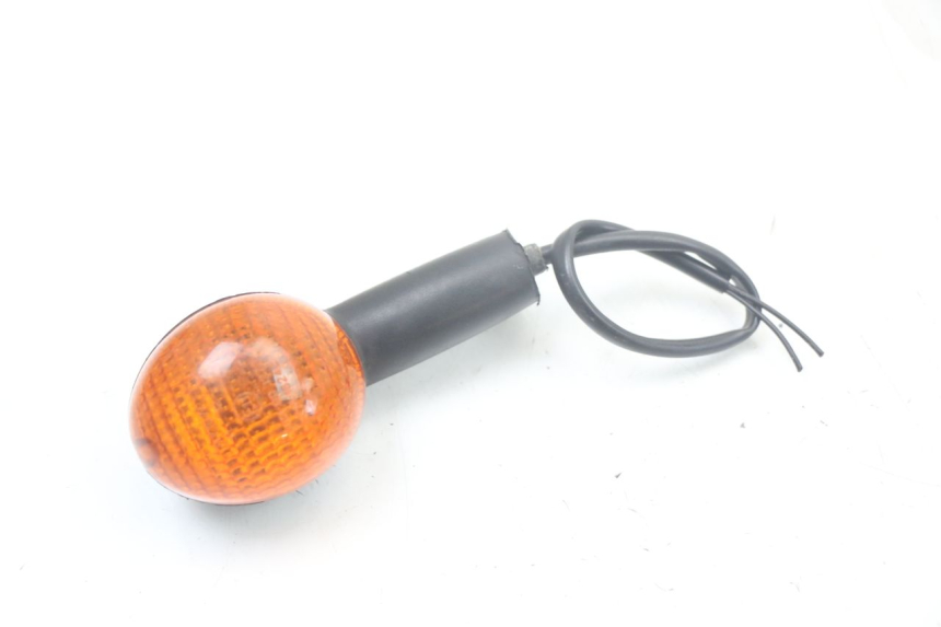 photo de KIERUNKOWSKAZ PRZEDNI PEUGEOT LUDIX 50 (2005 - 2007) - Zoom stanu zużycia