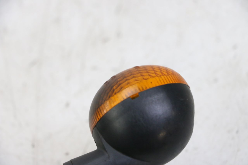 photo de KIERUNKOWSKAZ PRZEDNI PEUGEOT LUDIX 50 (2008 - 2017) - Szczegół części