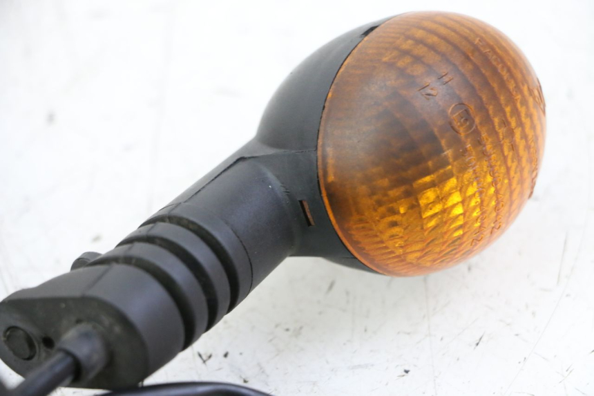 photo de KIERUNKOWSKAZ PRZEDNI PEUGEOT LUDIX 50 (2008 - 2017) - Szczegóły charakterystyczne