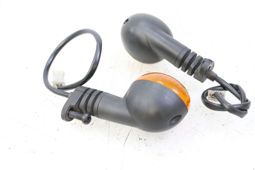 photo de KIERUNKOWSKAZ PRZEDNI PEUGEOT LUDIX 50 (2008 - 2017) - Punkty mocowania