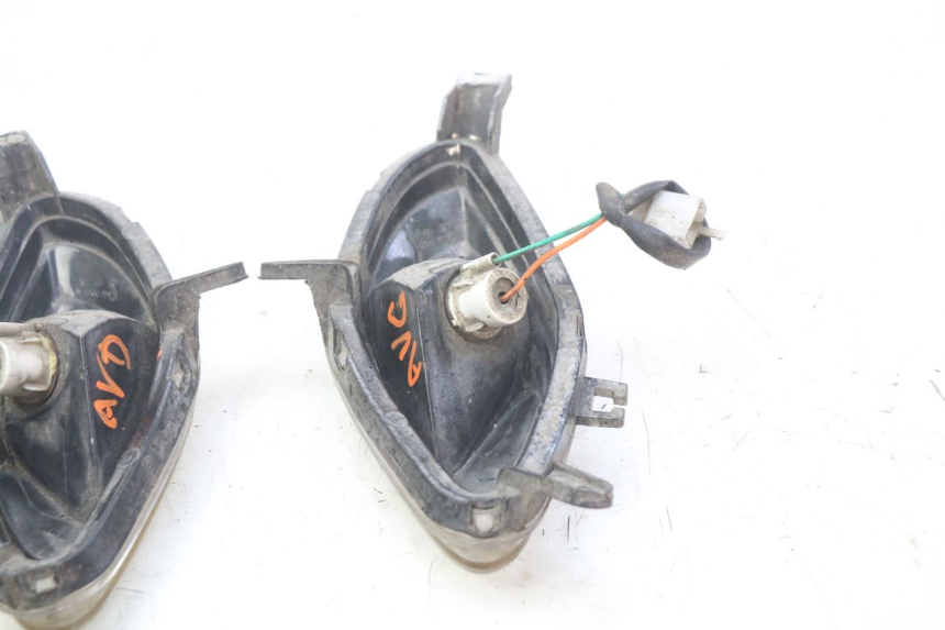 photo de KIERUNKOWSKAZ PRZEDNI JM MOTORS SANTANA 50 (2014 - 2023) - Zoom stanu zużycia