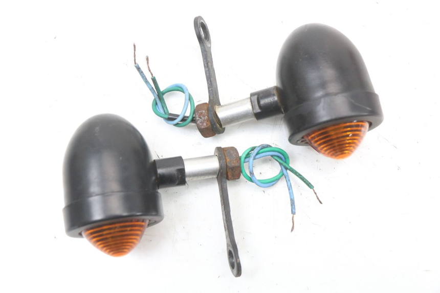 photo de KIERUNKOWSKAZ PRZEDNI HARLEY DAVIDSON SPORTSTER XL CUSTOM 1200 (2003 - 2004) - Szczegół części