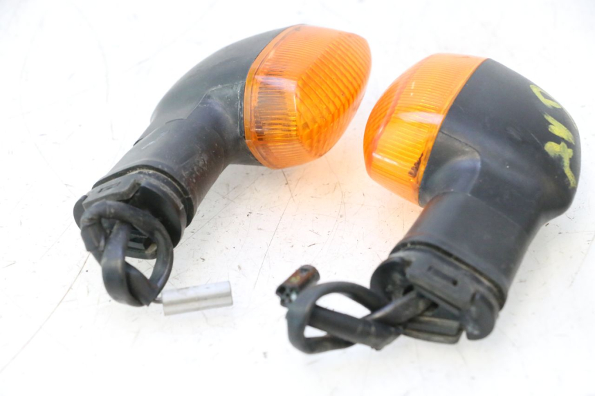 photo de PRZEDNI KIERUNKOWSKAZ YAMAHA TDM ABS 900 (2002 - 2014) - Zbliżenie techniczne