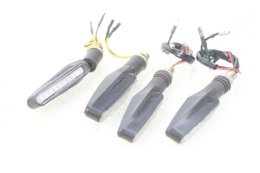 photo de KIERUNKOWSKAZ PRZEDNI KEEWAY TX 50 (2008 - 2015) - Zoom stanu zużycia