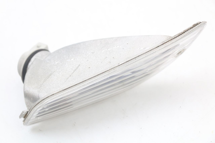 photo de KIERUNKOWSKAZ PRZEDNI PIAGGIO VESPA LX 2T 50 (2005 - 2013) - Szczegół części